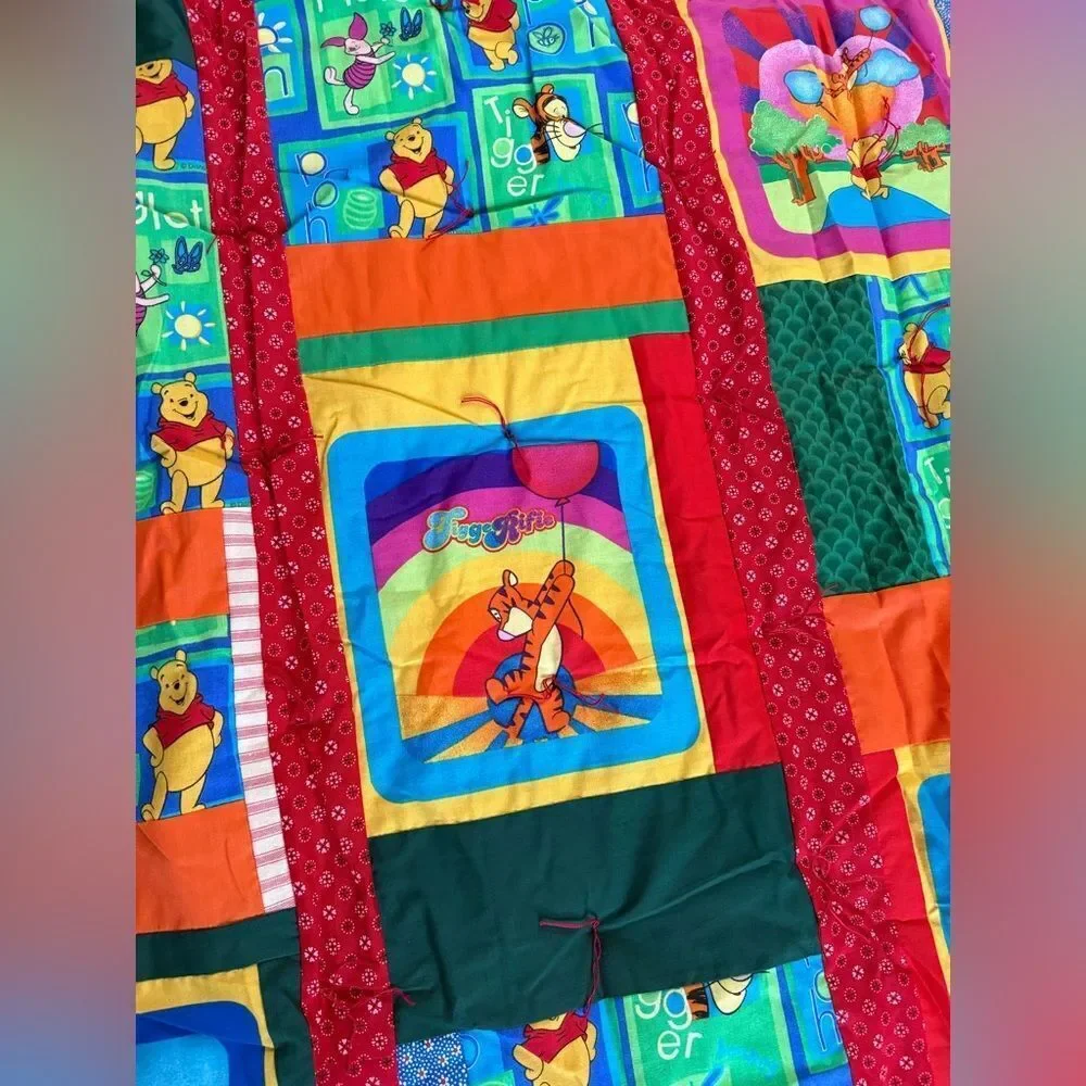 VTG Hand Tied Hand Made Pooh & Friends Disney Multi Color Patchwork Quilt RARE